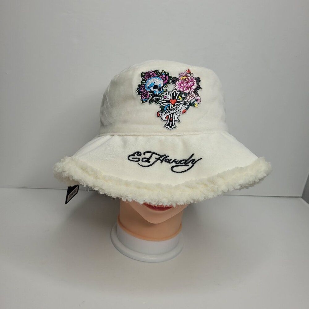 Ed Hardy Sherpa Bucket Hat Cream Floral Skull Cozy Winter Streetwear NWT